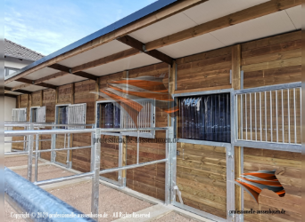 Pferdestall bauen - Aussenboxen und Pferdebox, Offenstall, Pferdefütterung im Offenstall, Weidehütte