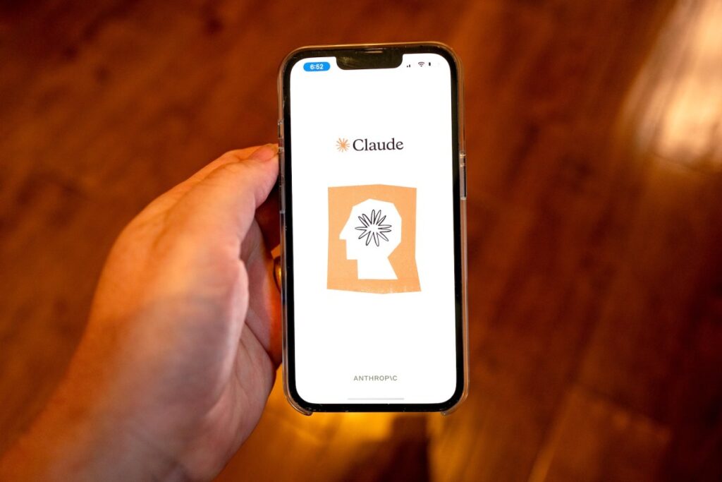 Anthropic takes aim at OpenAI, offers Claude to ‘all three branches of government’ for $1