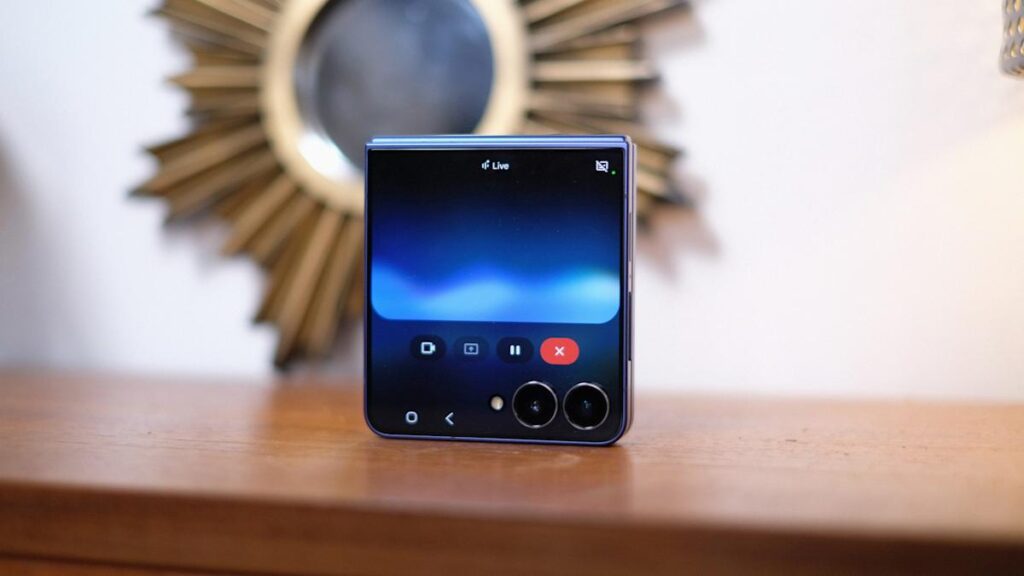 Engadget review recap: Samsung Z Flip 7, Oakley Meta glasses, DJI Osmo 360 and more