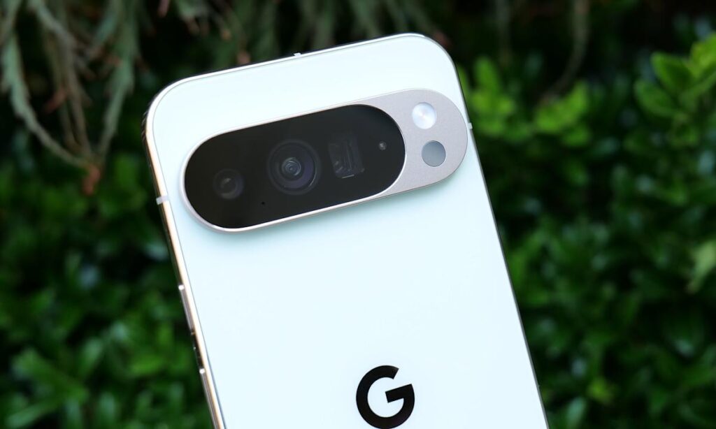 Engadget review recap: Pixel 10 phones, Bose earbuds and a Sony camera